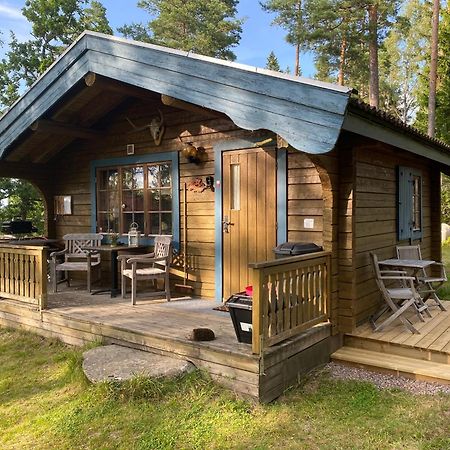 Timrad Stuga I Kanten Av Skogen Med Spa Moejlighet Mullsjö Exteriör bild
