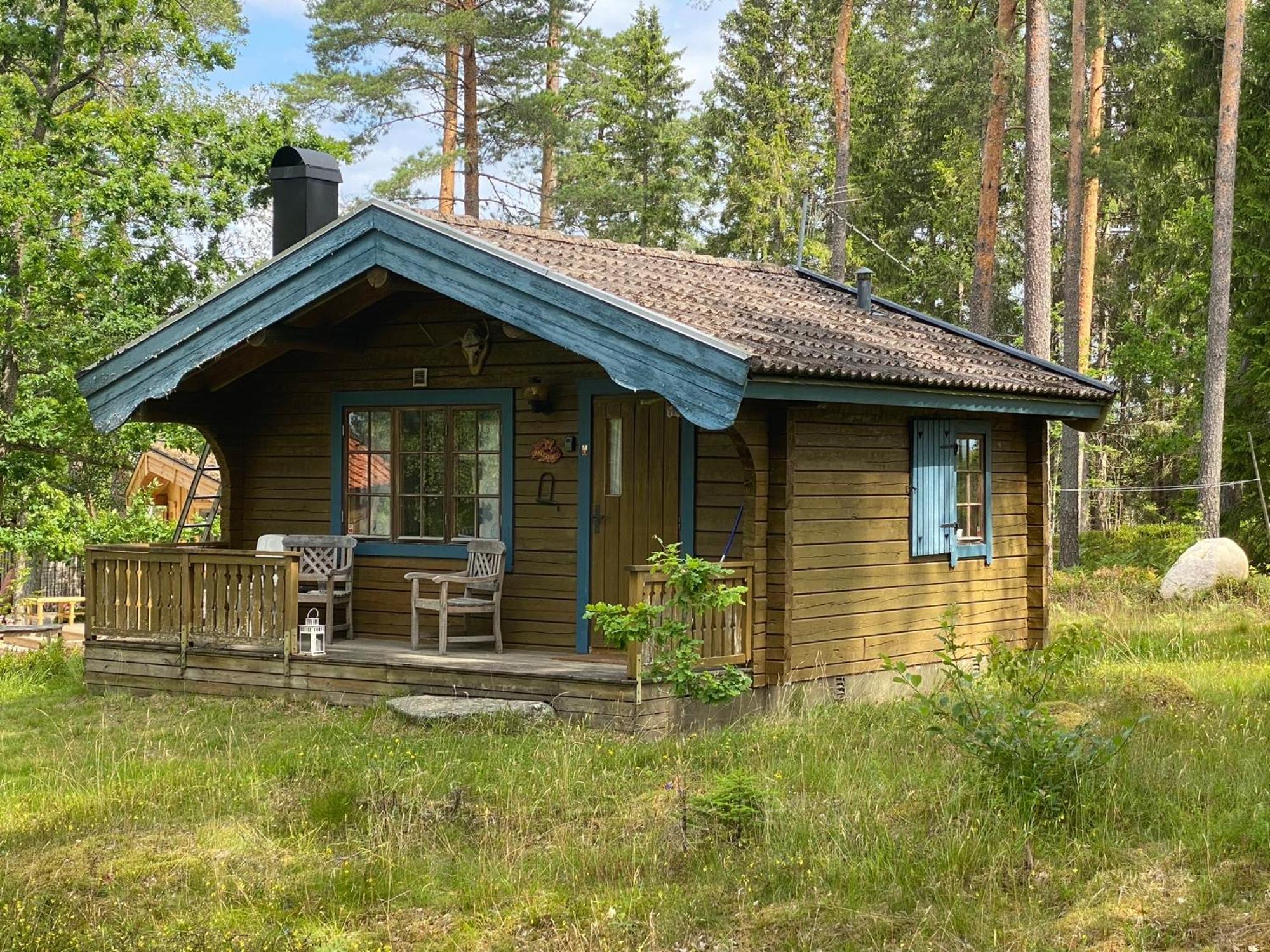 Timrad Stuga I Kanten Av Skogen Med Spa Moejlighet Mullsjö Exteriör bild