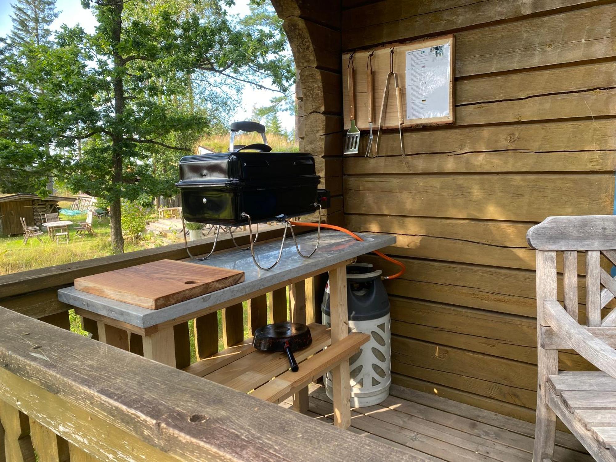 Timrad Stuga I Kanten Av Skogen Med Spa Moejlighet Mullsjö Exteriör bild